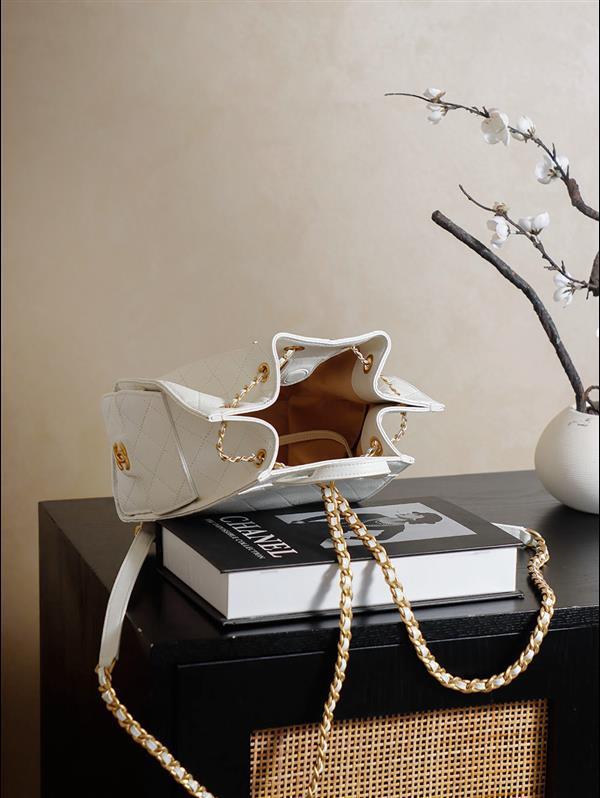 2026127213721737 900